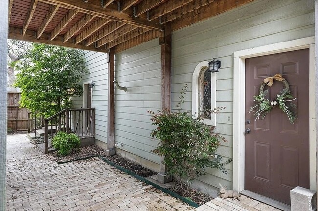 Building Photo - 5217 Richard Ave Unit B