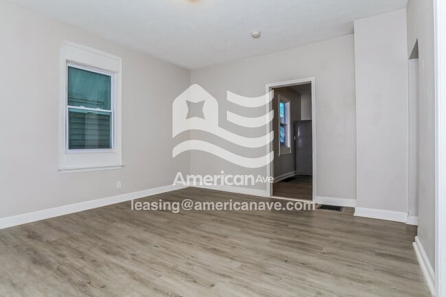 Photo - 2420 Freeman Ave