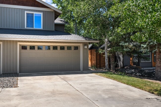 Newly updated townhome in beautiful Redmon... - Newly updated townhome in beautiful Redmon...