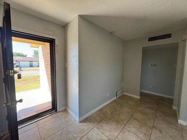 Photo - 1211 Harvard Dr