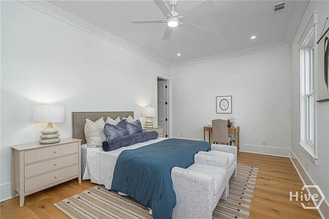 Photo - West 38th Street - 304