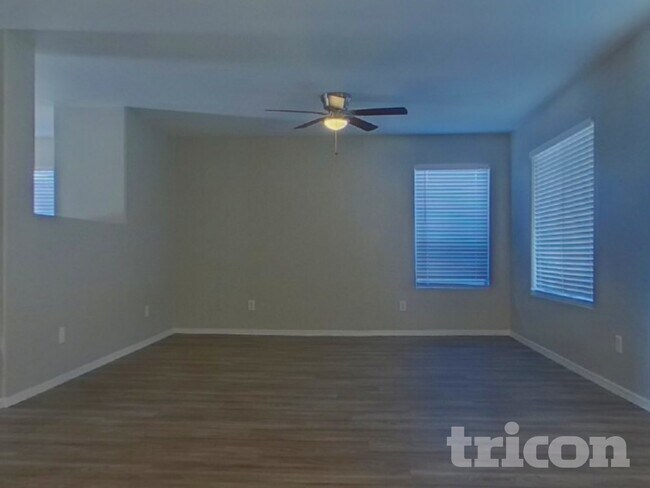 Photo - 11218 W Elm Ln