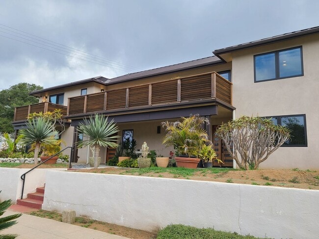 Building Photo - 402 S Clementine St Unit APT