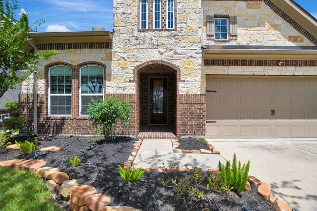 18226 Russett Green Dr