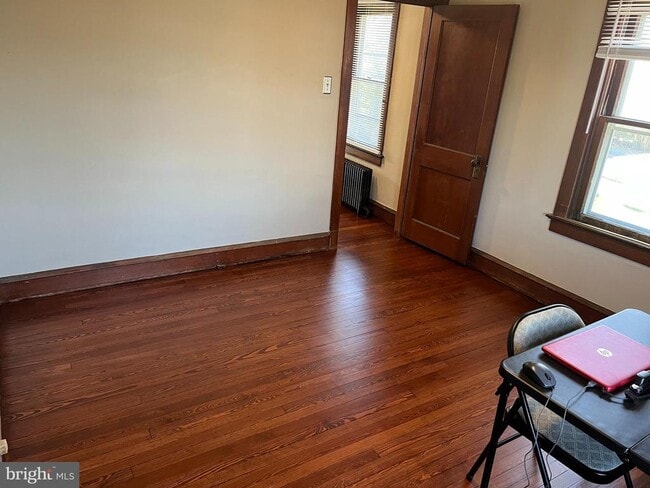 Photo - 194 Shewell Ave