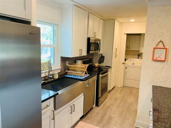 Photo - 4929 Brookmeade Dr