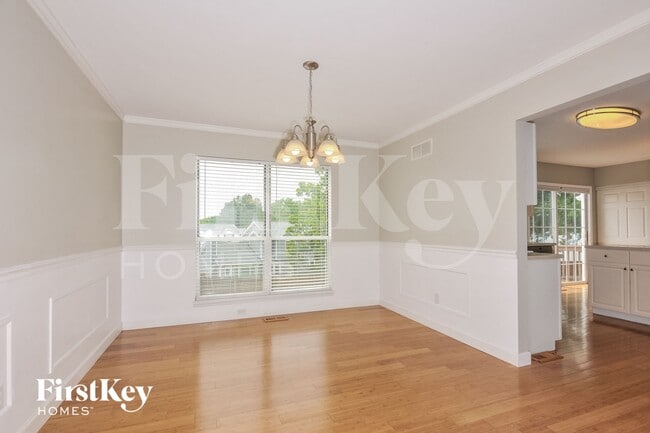 Photo - 124 Royallsprings Pkwy