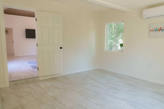 Photo - 172 Pixley Ave