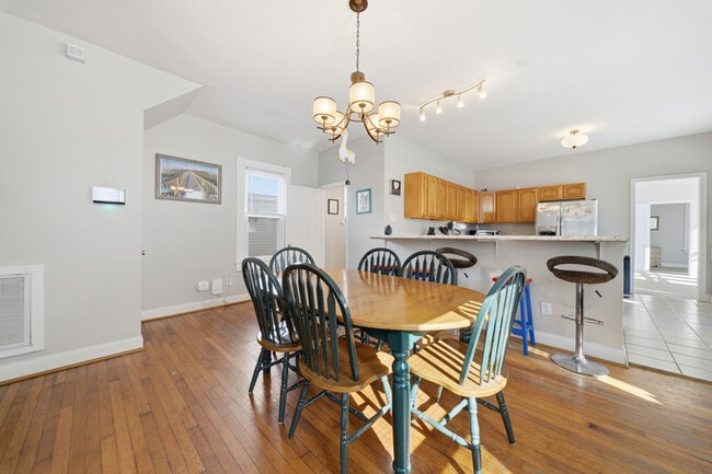 Building Photo - 146 W Seaview Ave