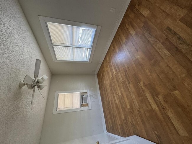 Photo - 823 N Jackson St