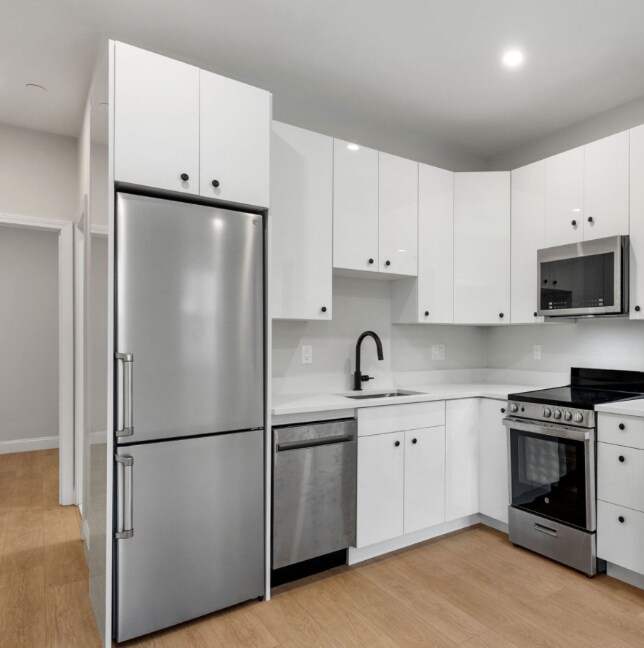 Building Photo - 1576 Cambridge St Rental
