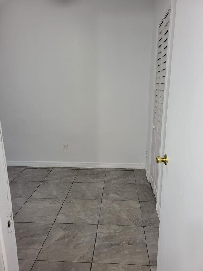 Photo - 1013 State St