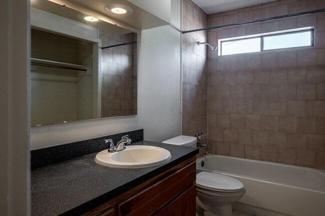 Photo - 214 Miller Dr