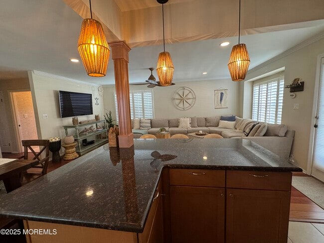 Photo - 1733 Melrose Ave