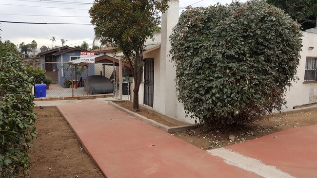 Building Photo - 4220 Unit 3437