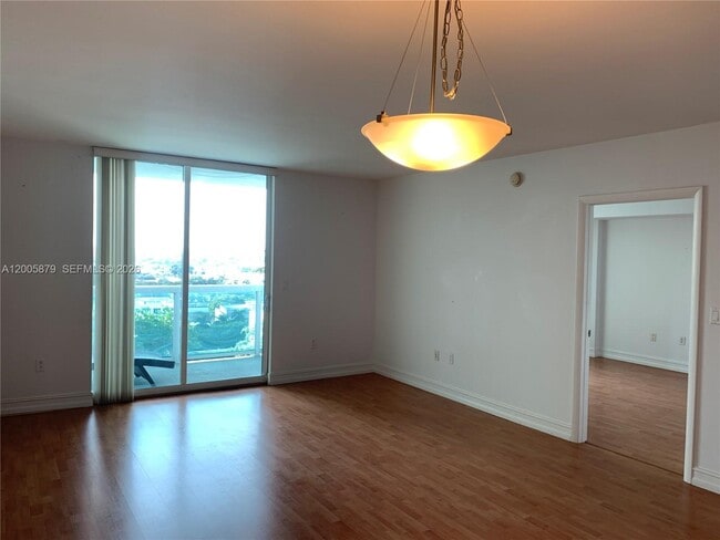 Photo - 1800 N Bayshore Dr Unidad 1506