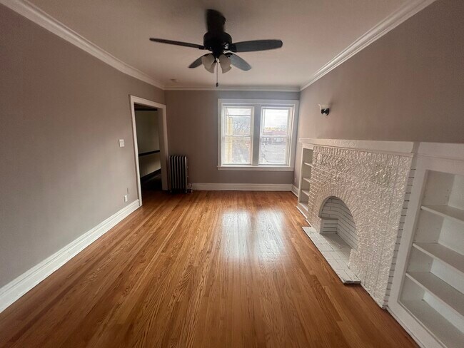 Photo - 4664 N Spaulding Ave