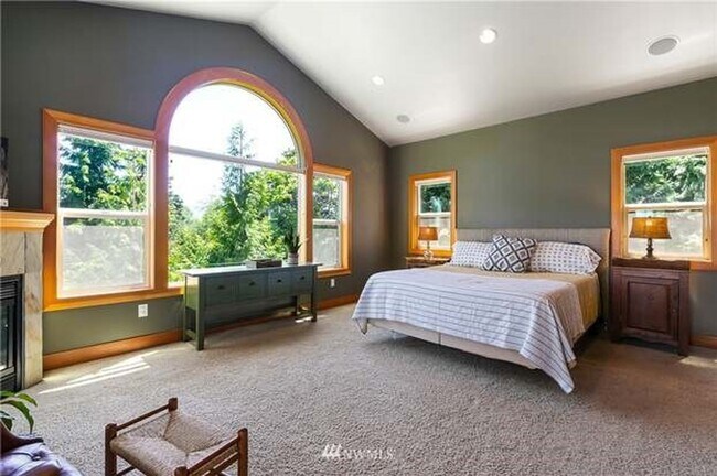 Photo - 4618 Lakeway Dr