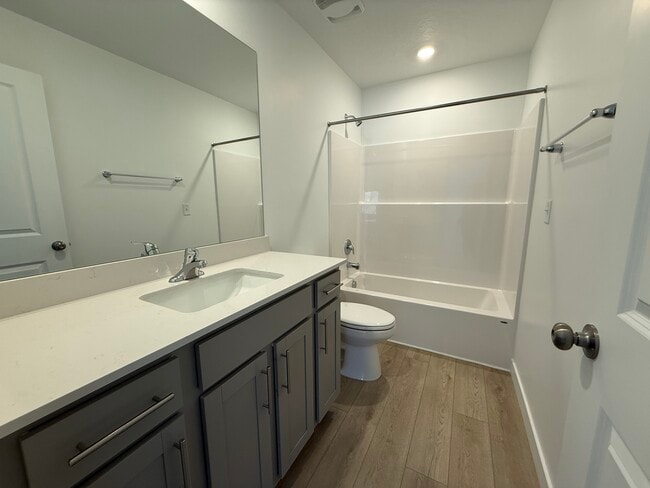 Photo - 1508 W Charmer Ln