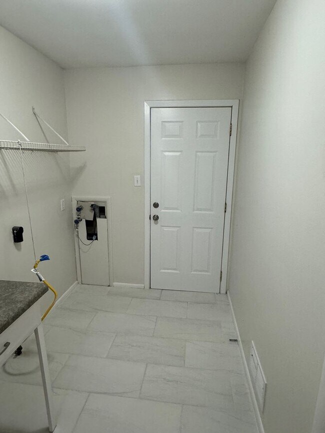 Broad Ripple 3 Bedroom/2 Bath Ranch with... House House Rental in