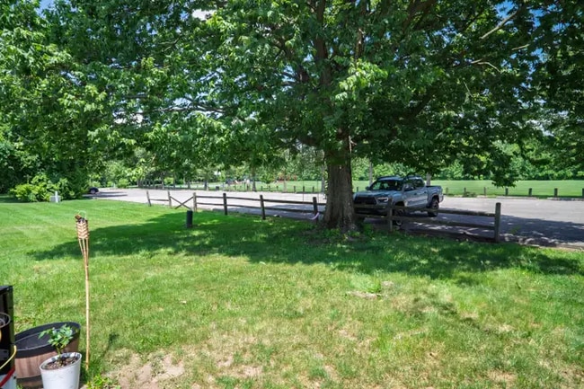 Photo - 5770 Stormcroft Ave Unit 5770