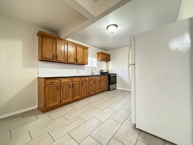 Photo - 154 Sylvester St Unit 2