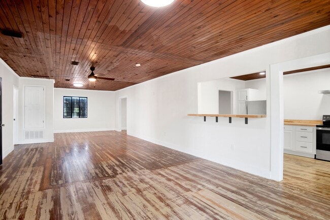 Photo - 4117 Barrancas Ave
