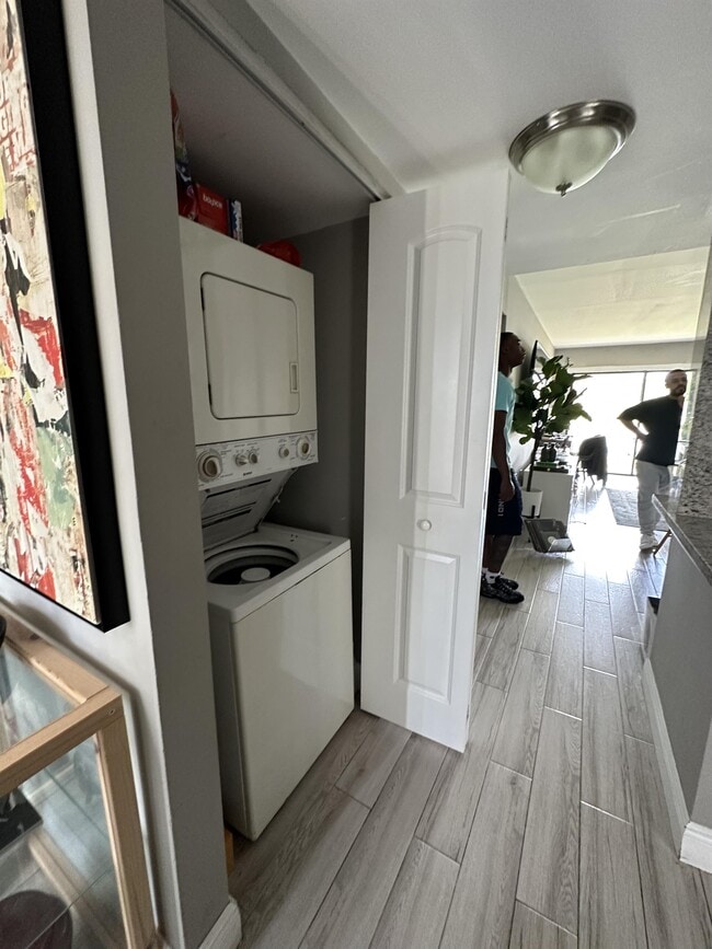 Photo - 5200 NW 31st Ave