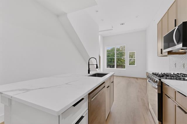 Photo - 2080 Kelly Ave Unit 109