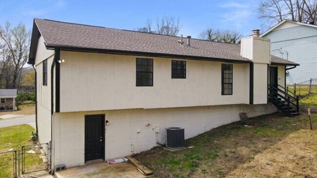 Photo - 1748 Sonia Dr