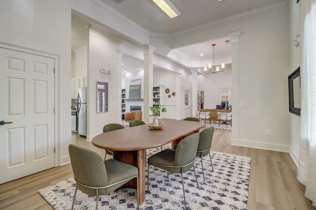 Photo - Parkway Grand