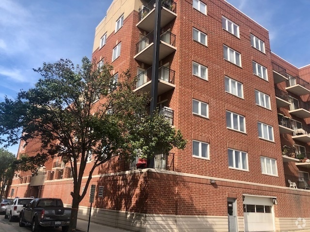 Building Photo - 3303 Grove Ave Rental