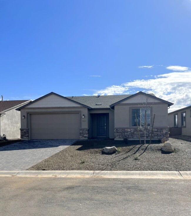 Building Photo - Brand New Home in Pronghorn Ranch