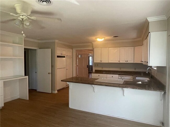 Photo - 205 Cater St