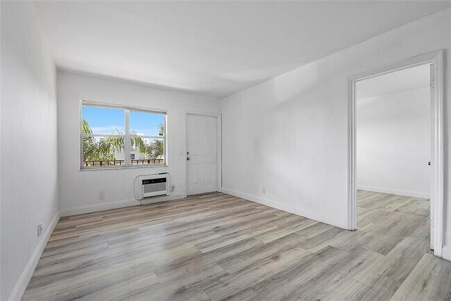 Photo - 1100 NE 9th Ave Unidad 302