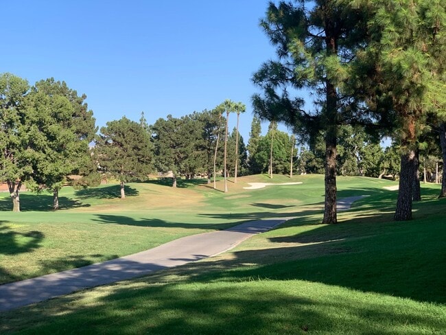 Photo - Remodeled Tustin Townhome 2B/3B
