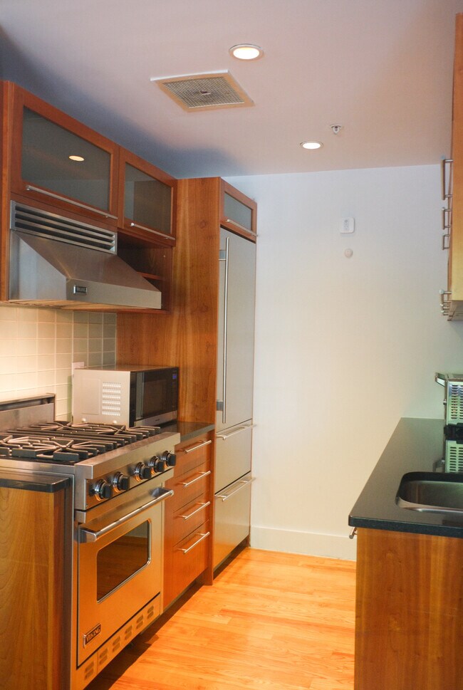 Photo - 415 Leonard St Unit 1B