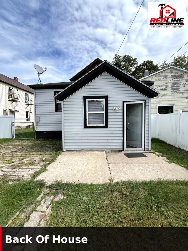 318 S 10th St Unit Lower