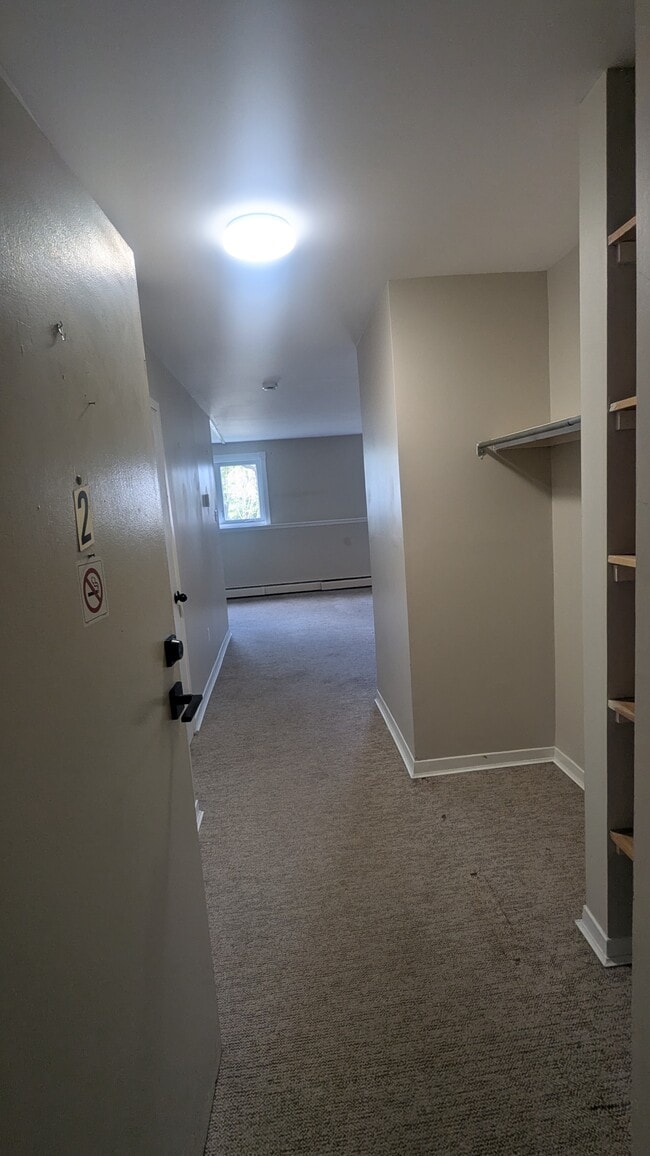 Building Photo - 47 Forest St Unit 2