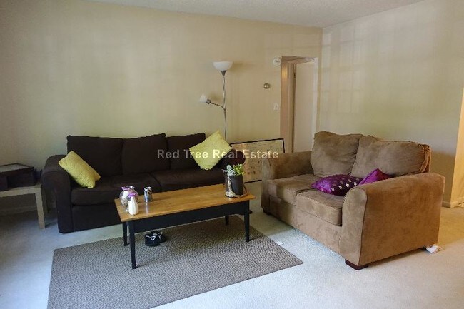 Photo - 166 Lake Shore Rd