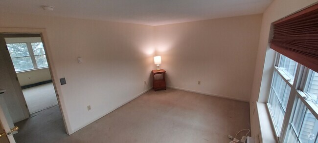 Building Photo - 38 Crystal Ln Unit 38 Crystal Lane Apt. C