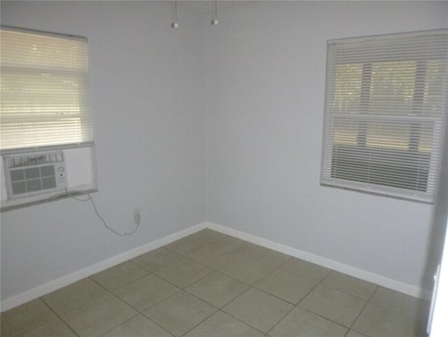 Photo - 550 Westover Pkwy