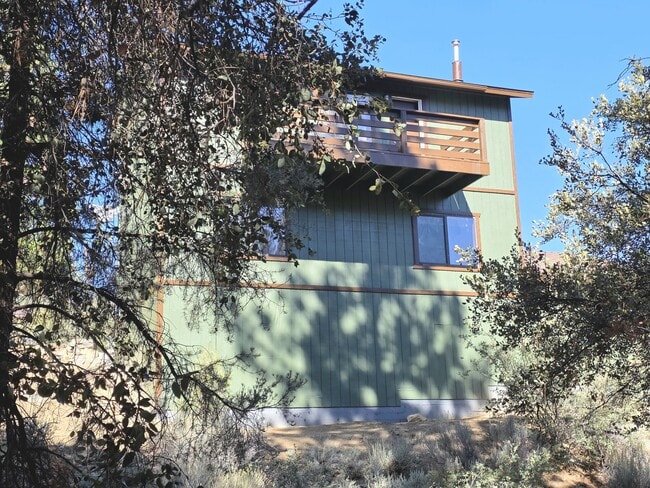 Photo - 1916 Pioneer Way