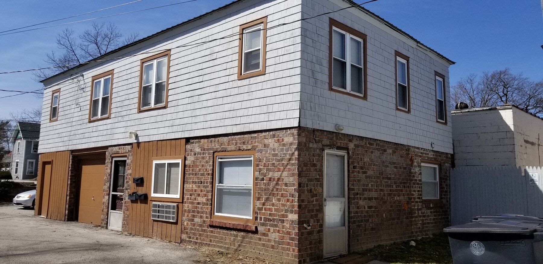 Exterior - 137 N Church St Unit C