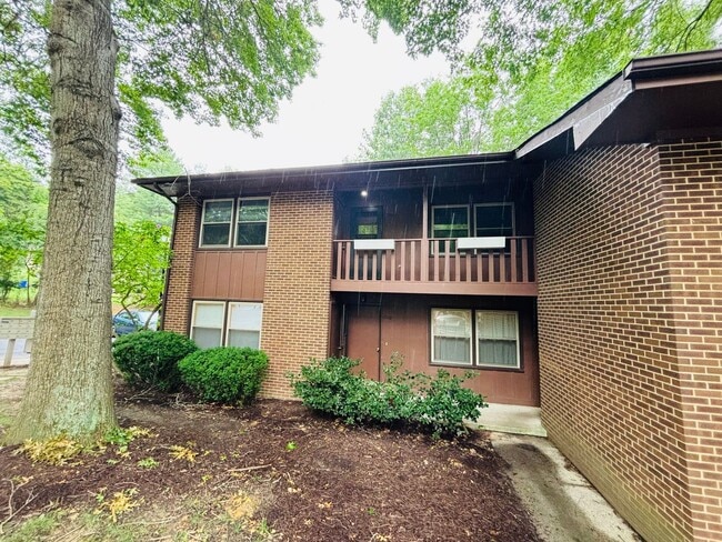 Building Photo - 1741 Don Lee Drive