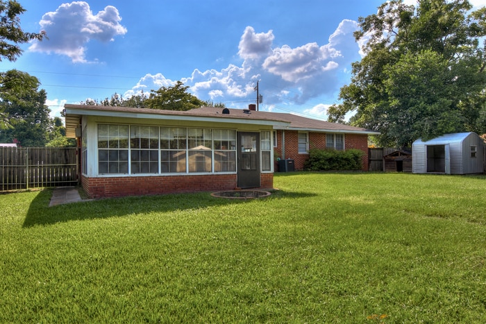 Photo - 4406 Traylor St
