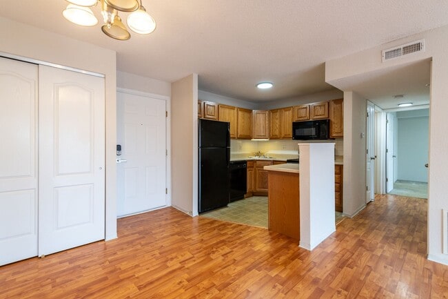 Photo - THE OAKS APARTMENTS