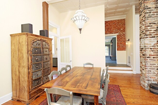 Photo - Beautifully Restored Ivy Residence, Fully Furnished with Utilities Included