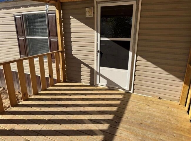 Photo - 511 County Rd 2218