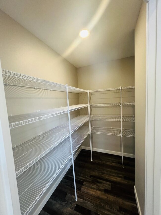 Photo - 1105 Ivy Ln Unit 1165